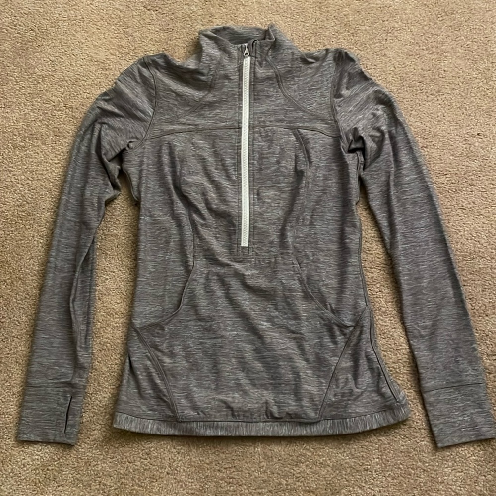 Lululemon long sleeve half zip, size 6